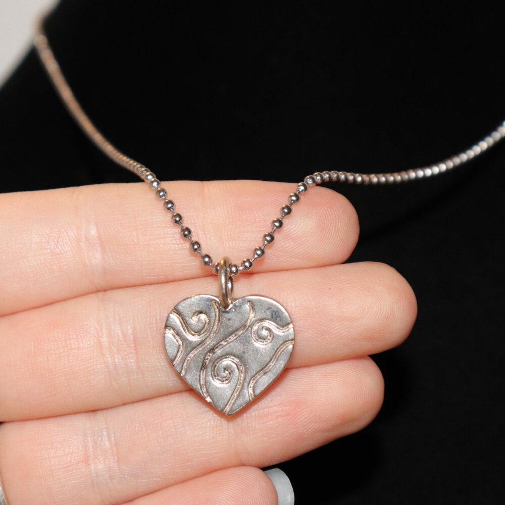 🎨 Art Road Nonprofit Heart Pendant Necklace · 18" Chain 🎨
